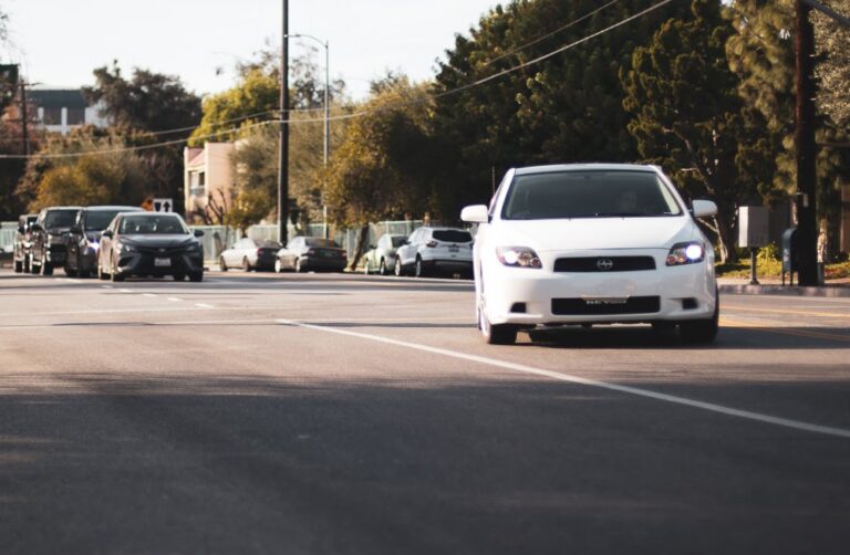 Cleveland, OH – Crash at Euclid Ave & N Noble Rd Ends in Injuries