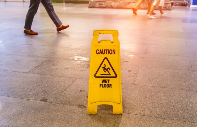 slip and fall lawyer Youngstown, OH